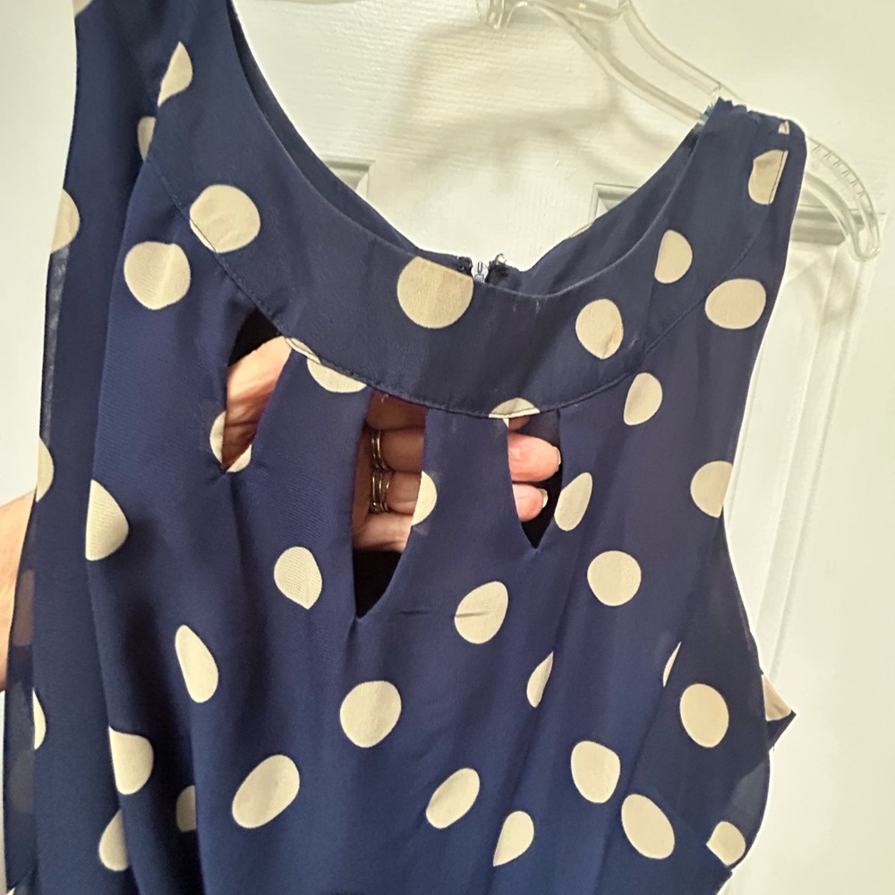 I Le New York Navy/Beige PolkaDot Sleeveless Dress-16W. Neckline cutouts. Belted - Picture 5 of 6